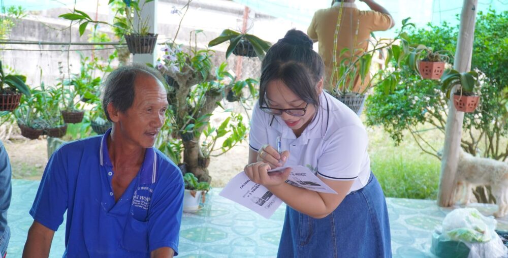 Organic farms avoid toxic inputs, improve soil health, grow clean, sustainable food that supports nature.