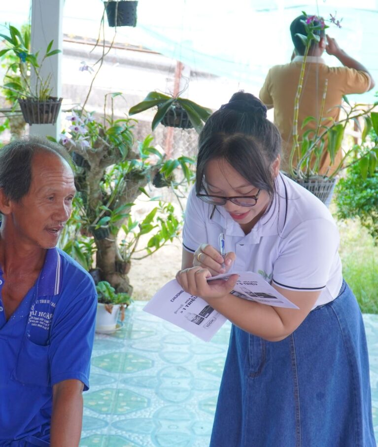 Organic farms avoid toxic inputs, improve soil health, grow clean, sustainable food that supports nature.