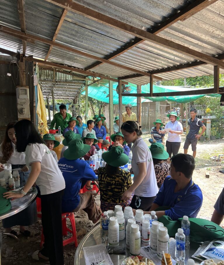 Giúp nông dân hiểu hơn về sản phẩm cũng như công dụng.