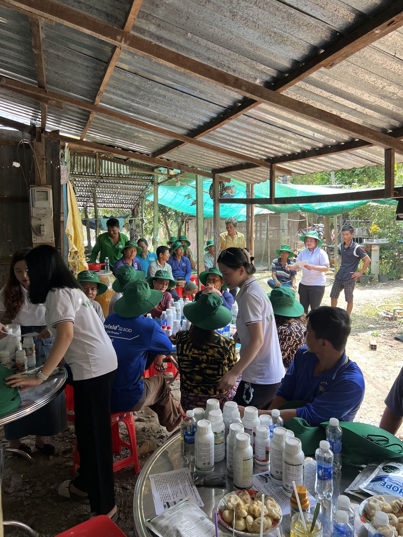 Giúp nông dân hiểu hơn về sản phẩm cũng như công dụng.